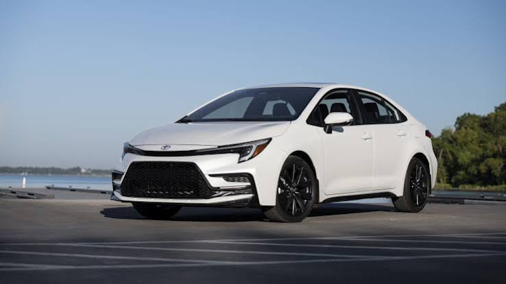 TOYOTA COROLLA 2026